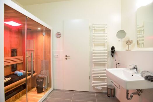 Unsere Kombisaune (Normale Sauna und Infrarot Sauna)