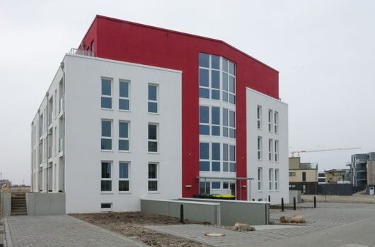 Unser Haus von Vorne (wir sind ganz oben links)