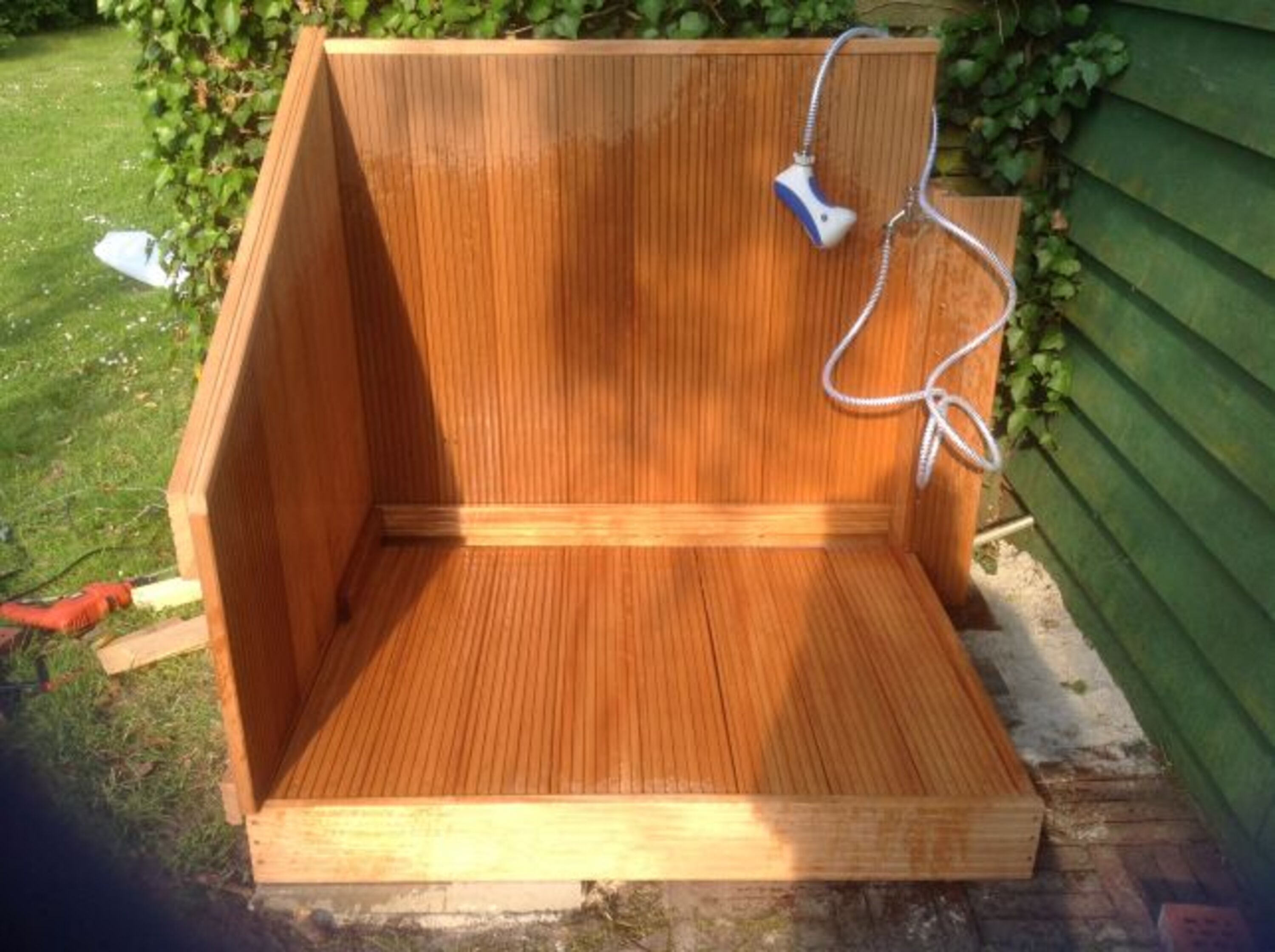Neue Hundedusche