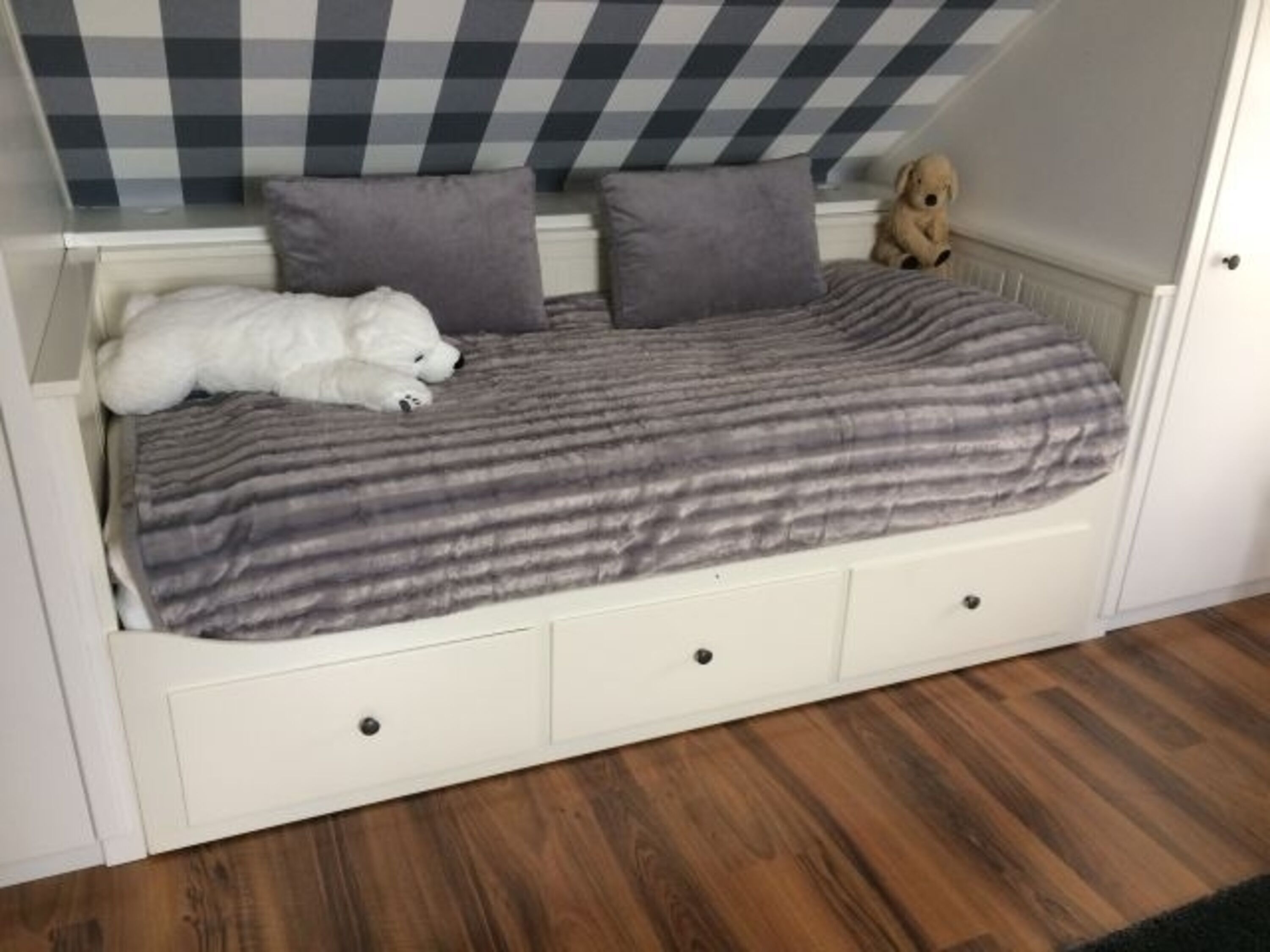 Schlafzimmer DG