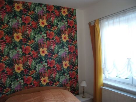 Schlafzimmer EG mit Ausgang zu Terasse