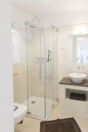 Badezimmer im Erdgeschoss