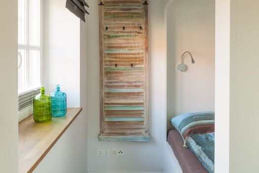 Schlafzimmer Erdgeschoss mit Alkovenbett