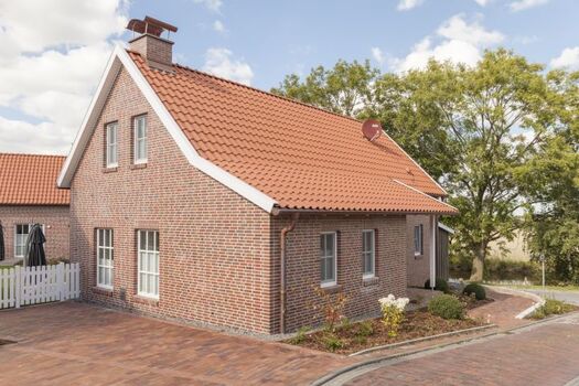 Haus Jan mit Blick auf das Siel