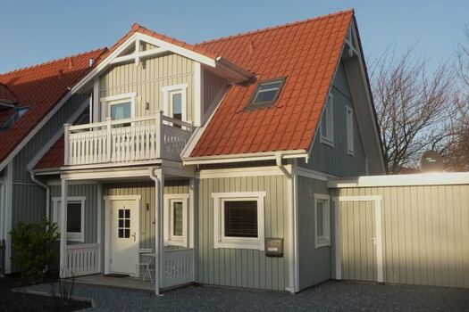 Haus Ronja rechts   Zusatztür zum Garten