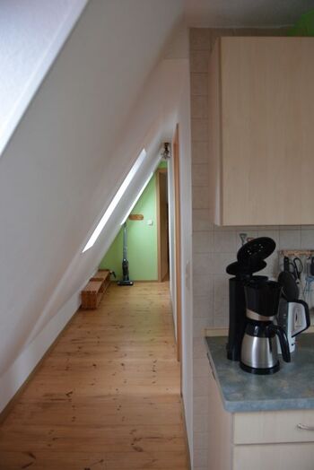 Durchgang mit Dachschräge