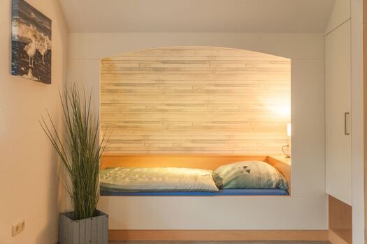 Schlafzimmer im Obergeschoss mit 2 Einzelbetten