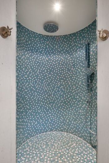 große Familiendusche