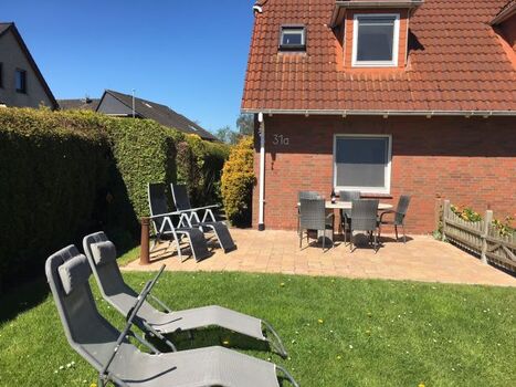 Neue Terrasse im Garten