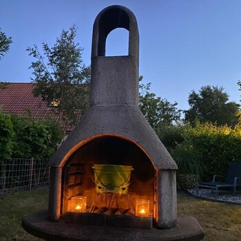 Kamin im Garten