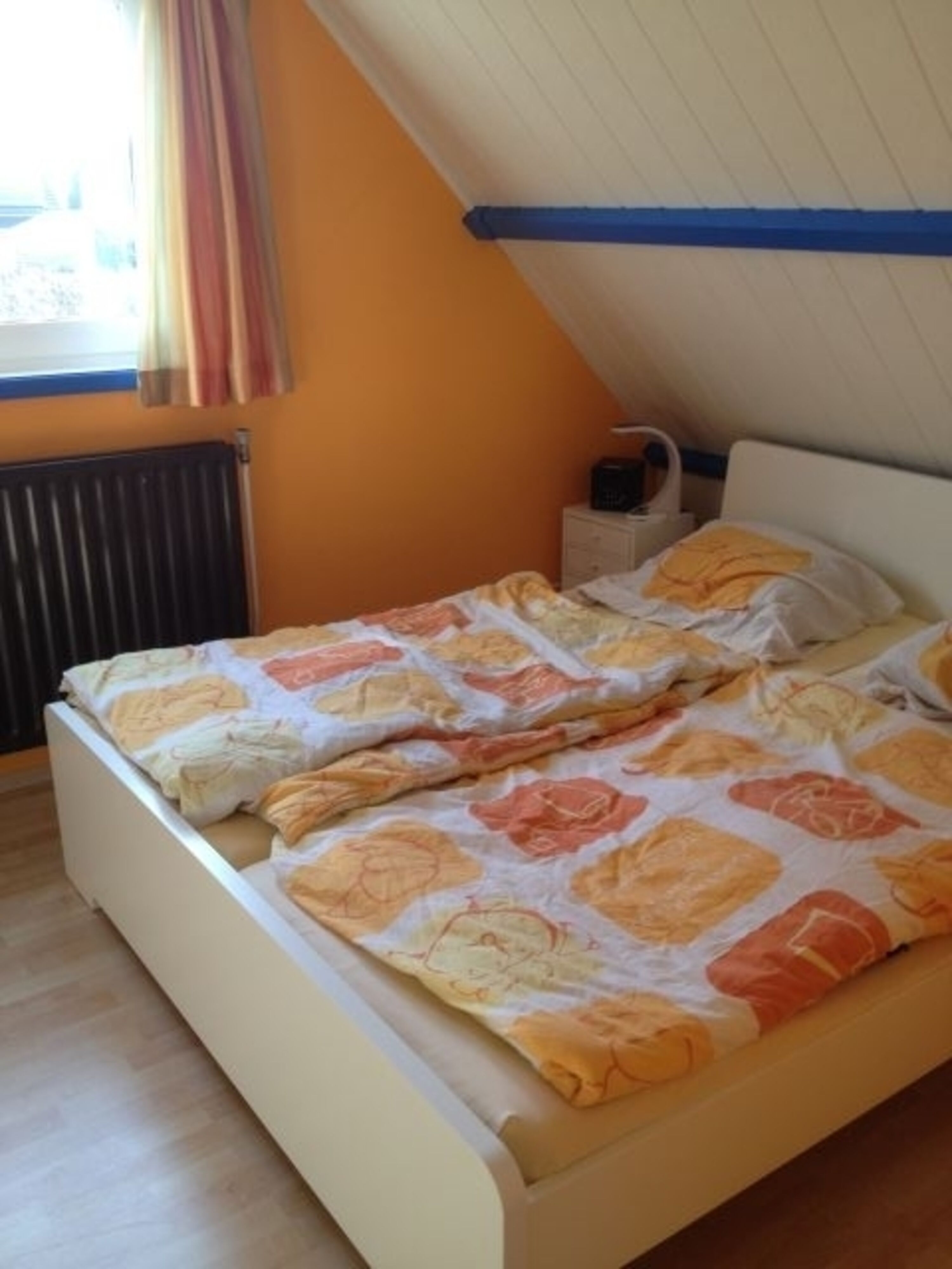 Schlafzimmer 1