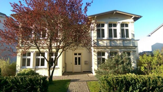 Hochwertige Ferienwohnung in Villa am Dünenwald