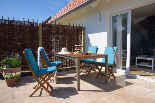 Sonnige Ost-Terrasse