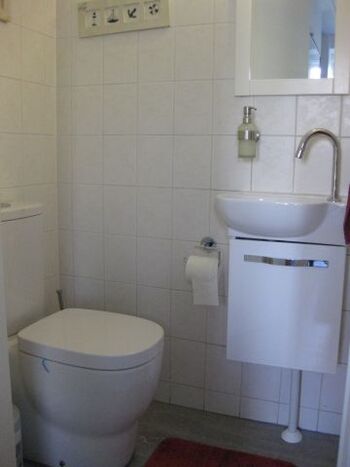 EG. Separates WC im Flur