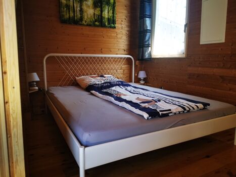 Schlafzimmer im UG, 140 x 200cm