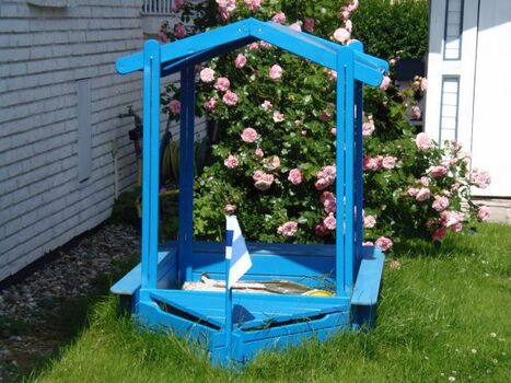 Sandkiste für unsere kleinen Gäste