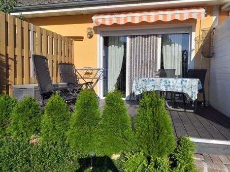 großzügige Terrasse