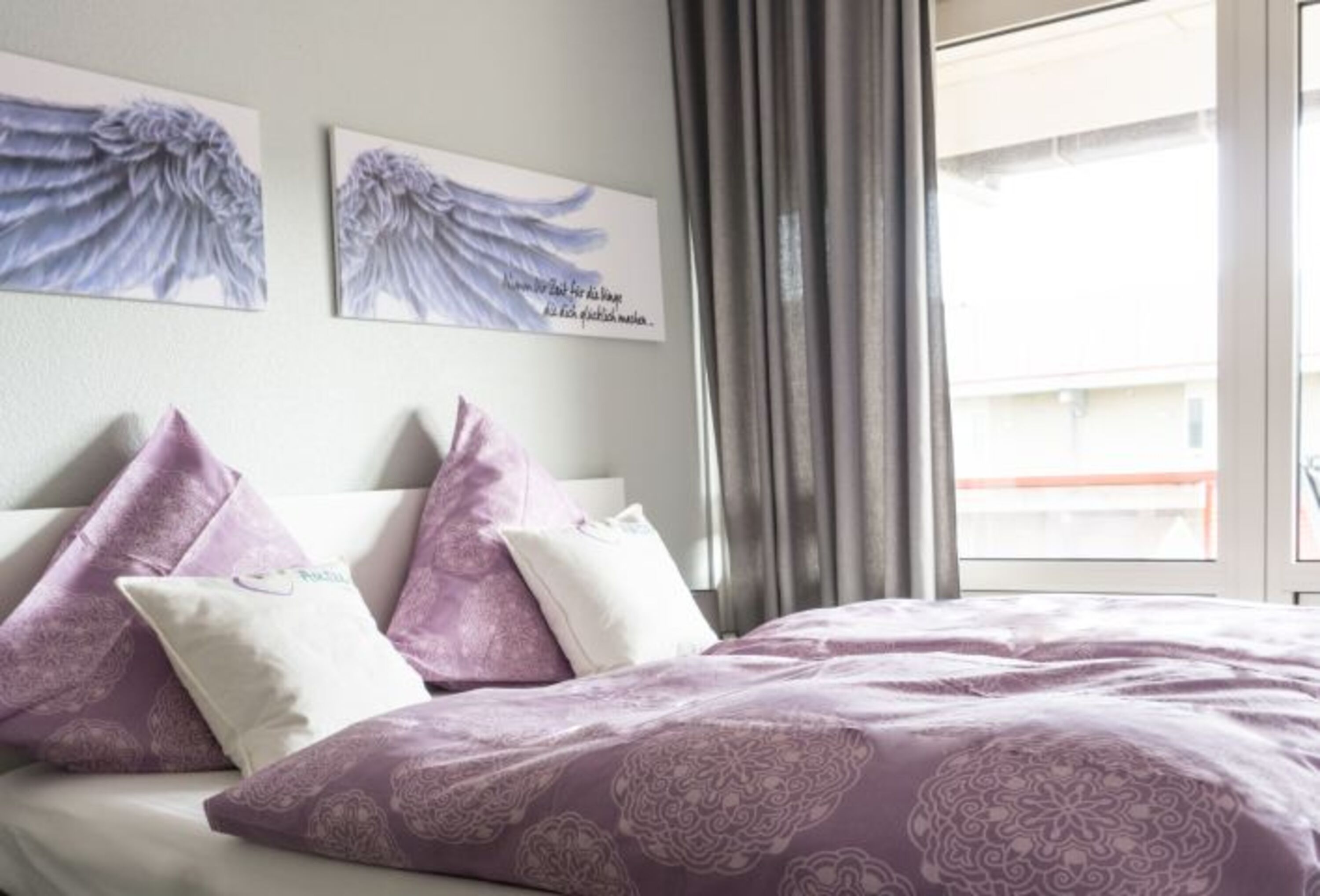 Schlafzimmer 1