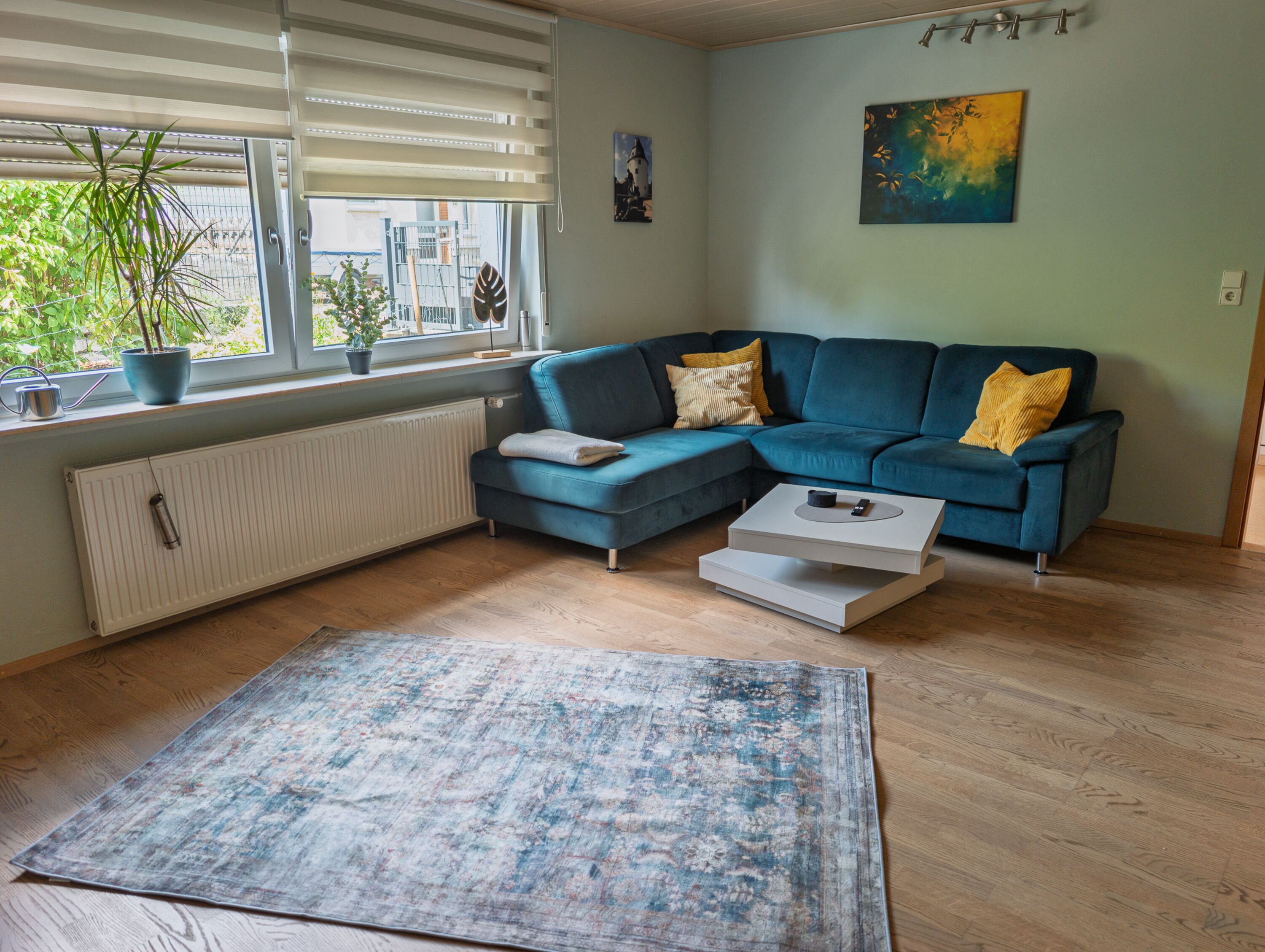 Großes gemütliches Wohnzimmer
