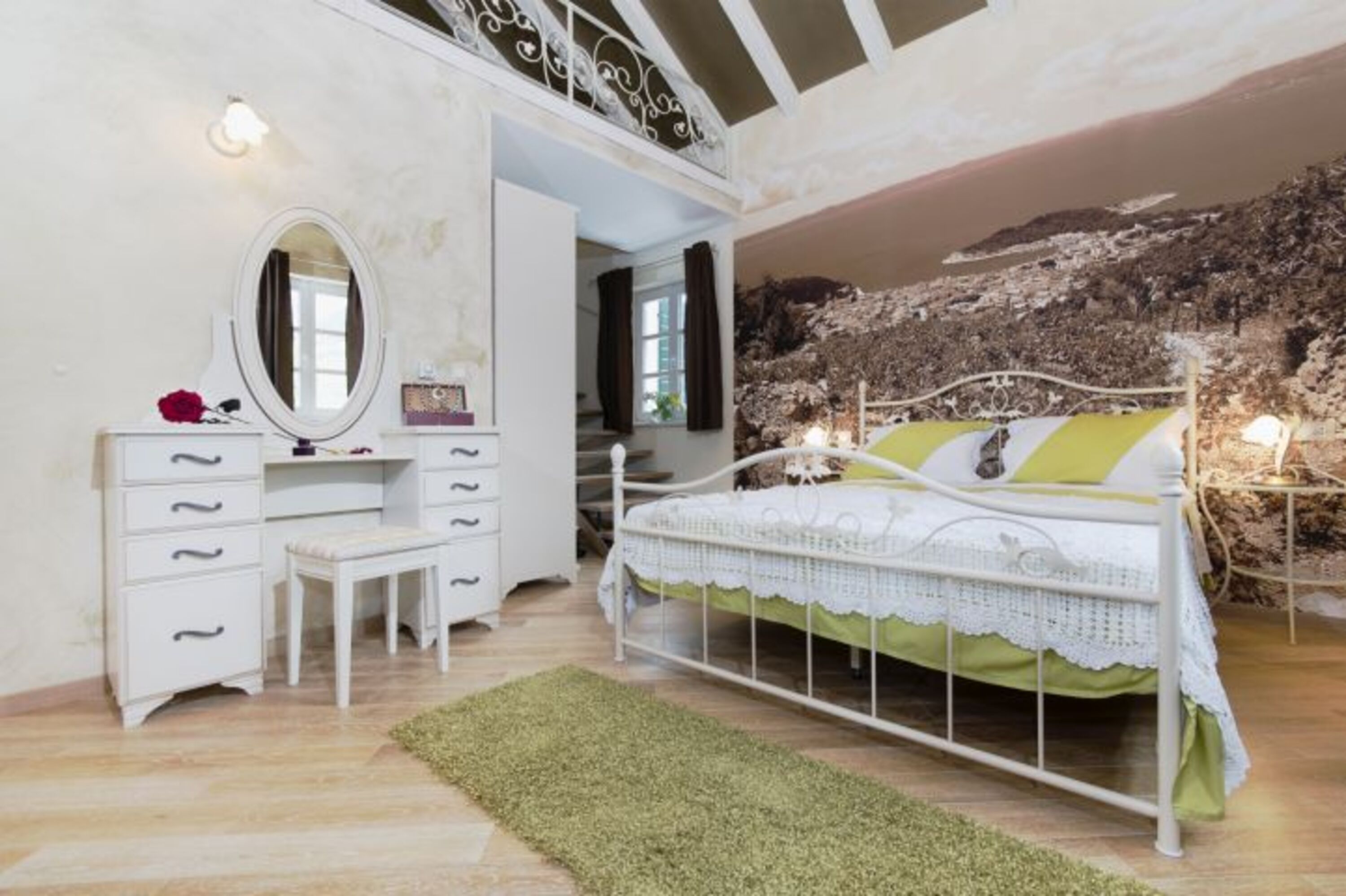 Schlafzimmer 1