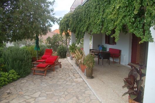 Blick auf die Terrasse bei Ankunft