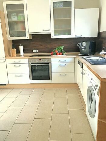 Voll ausgestattete Küche