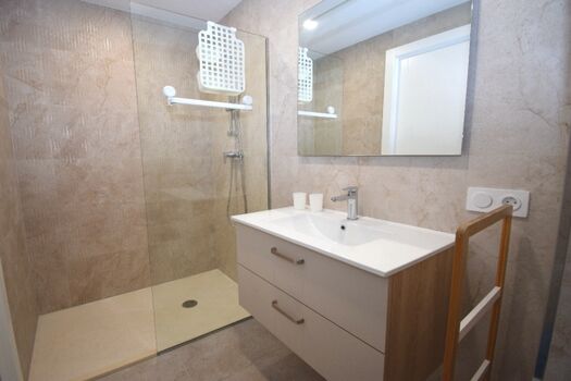 Bad en Suite mit WC und Dusche 