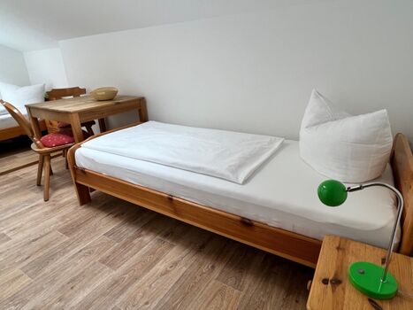 Kinder-/Jugendzimmer mit 2 Einzelbetten