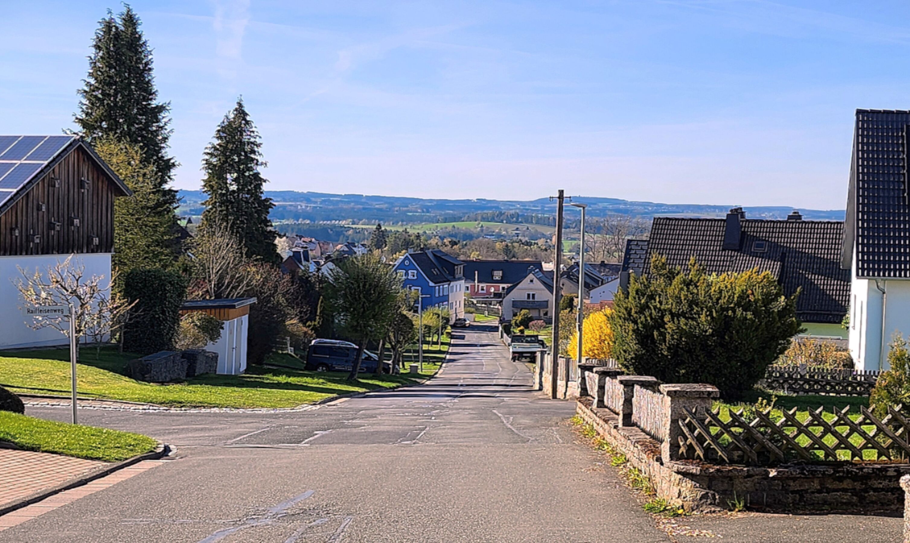 Abfahrt - Blick in den Frankenwald