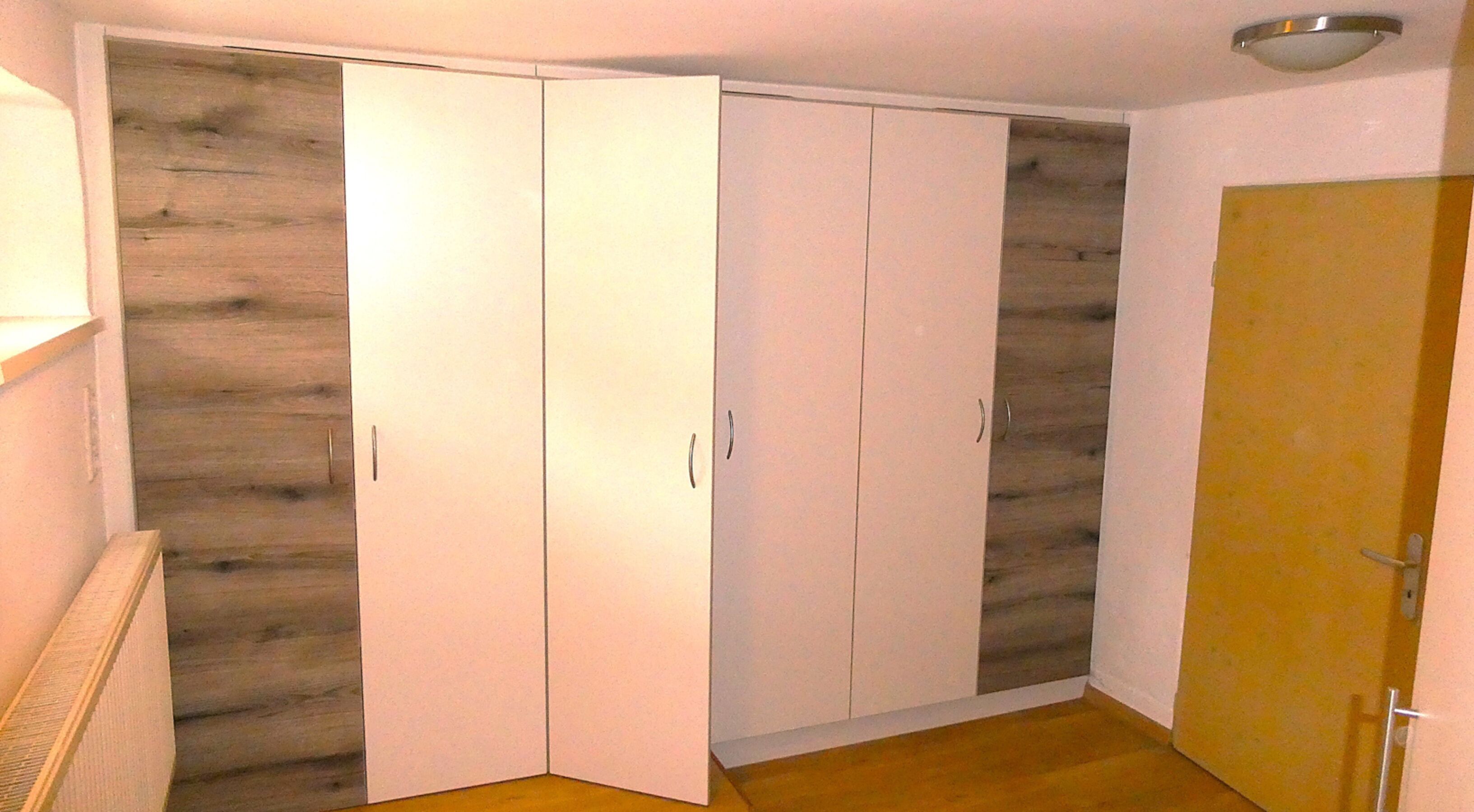 EinbauSchränke nehmen Ihre PrivatSachen auf