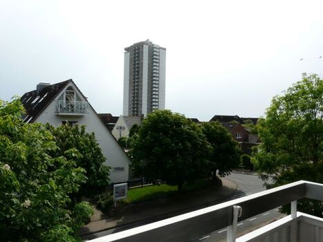 Der sonnige Ausblick von Ihrem windstillen Balkon