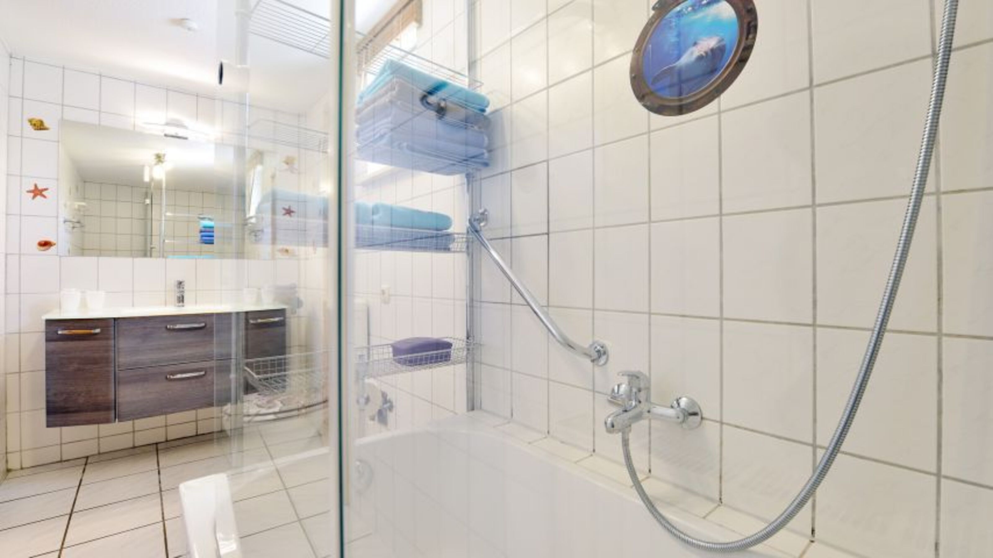 WC und Waschtisch