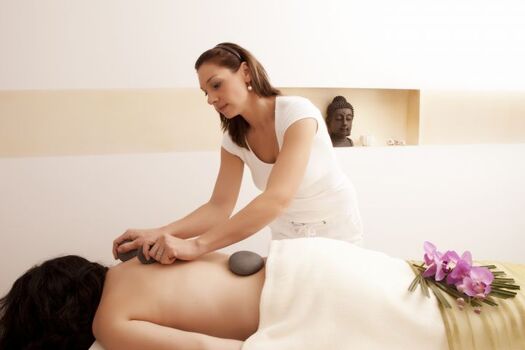 Kosmetikbehandlungen und Massagen durch angrenzendes Kosmetikinstitut buchbar