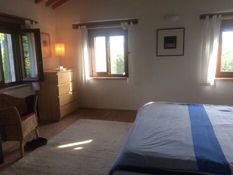 Grosses Schlafzimmer