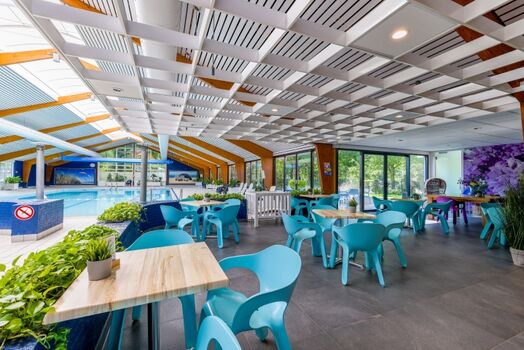 Schwimmen frei im Hallenbad