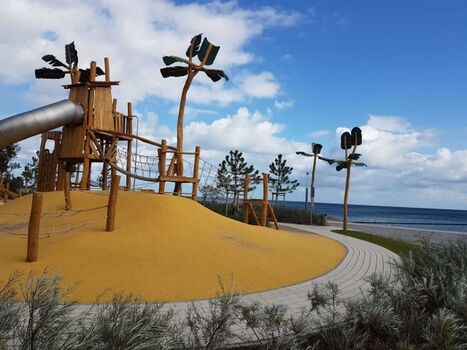 Abenteuerspielplatz "Schatzinsel" an der Promenade