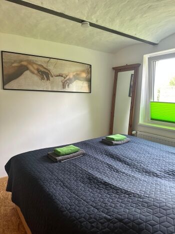 Schlafzimmer 1 (5)