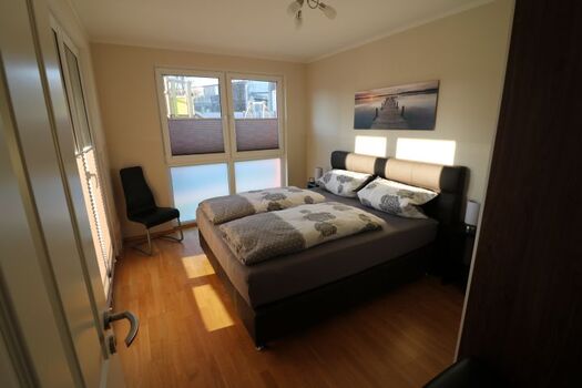 2. SZ mit TV und Zugang zu Westbalkon