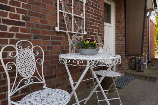 kleine Seitenterrasse