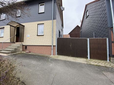 Tor ca, 1,80 Meter hoch, abschließbar