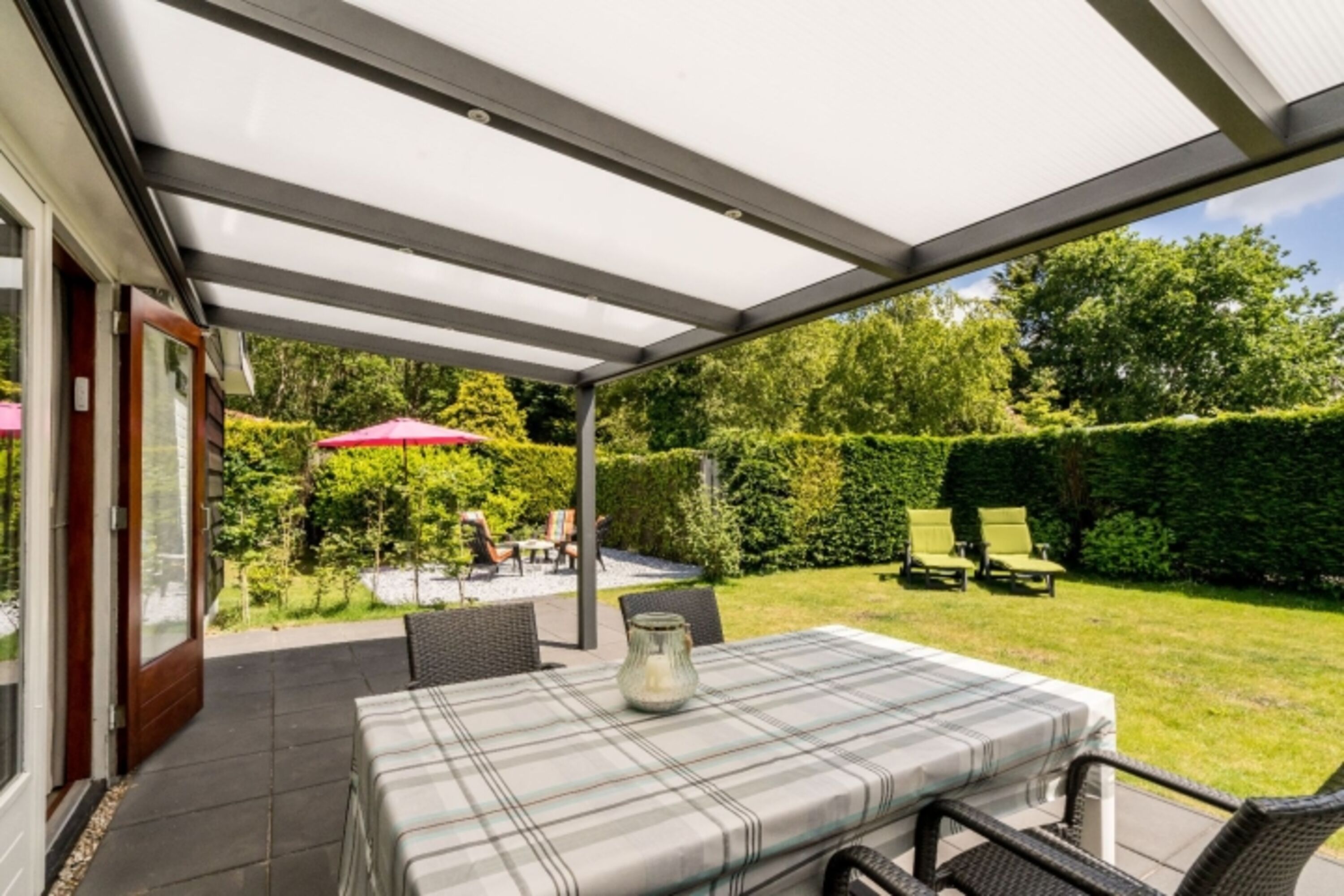 Ùberdachte Terrasse