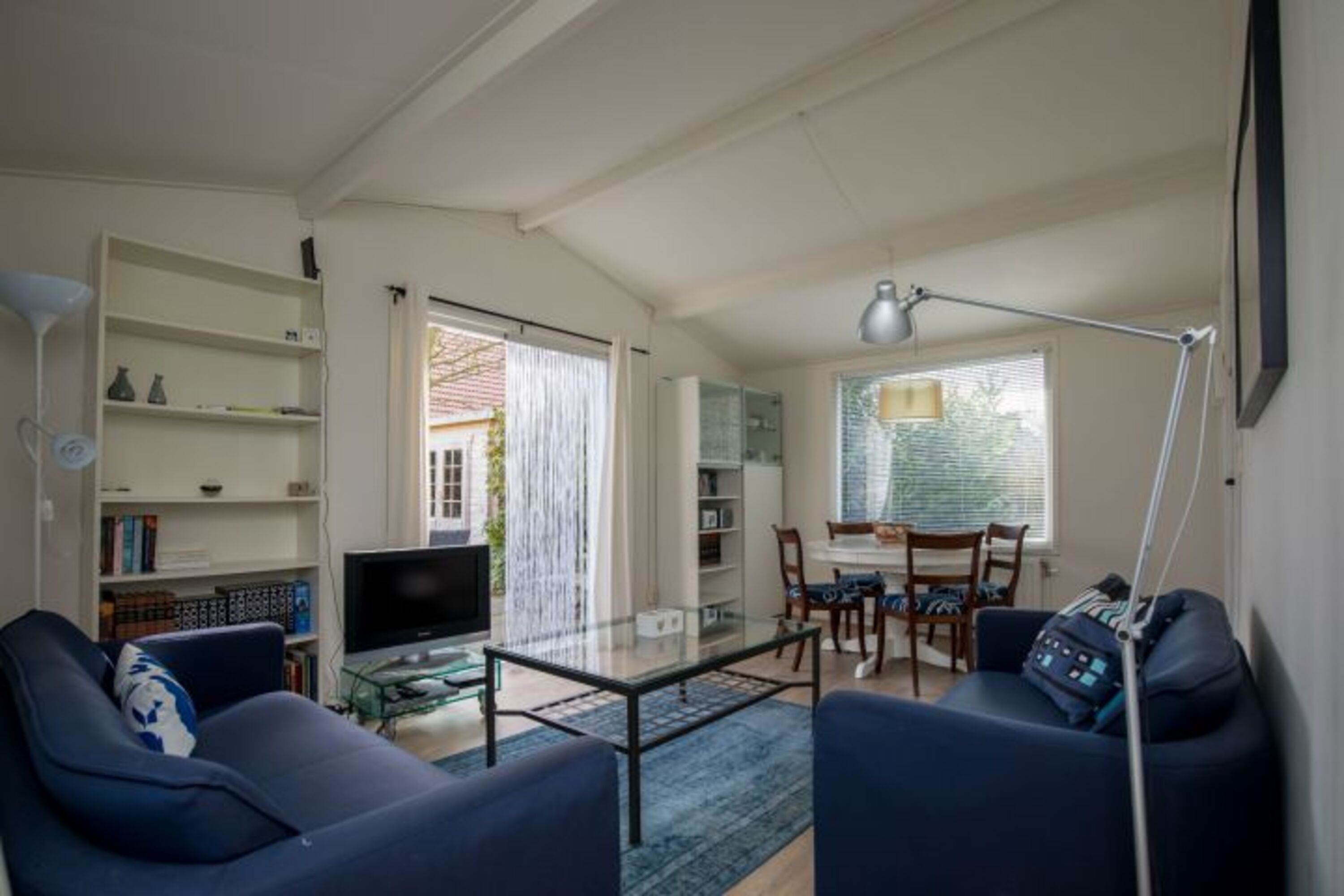 Das gemütlich eingerichtete Wohnzimmer