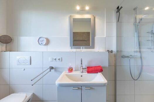 Haus am Deich - Modernes Duschbad 