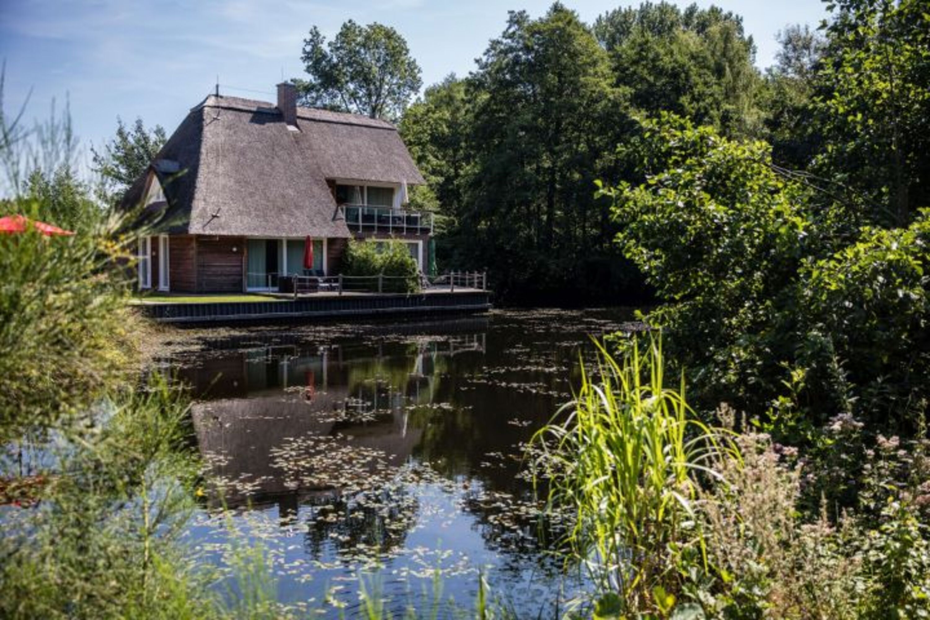 Blick über den See zum Haus Eldorado - Wohnung Eldorado Nr.2 im EG links