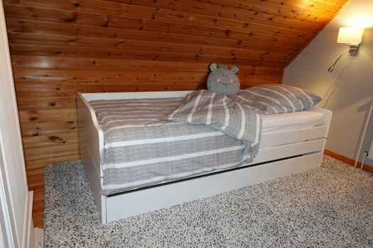 Das Bett ist als Einzelbett zusammenschiebbar 