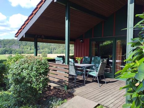 Große, überdachte Terrasse, Süd-West Ausrichtung