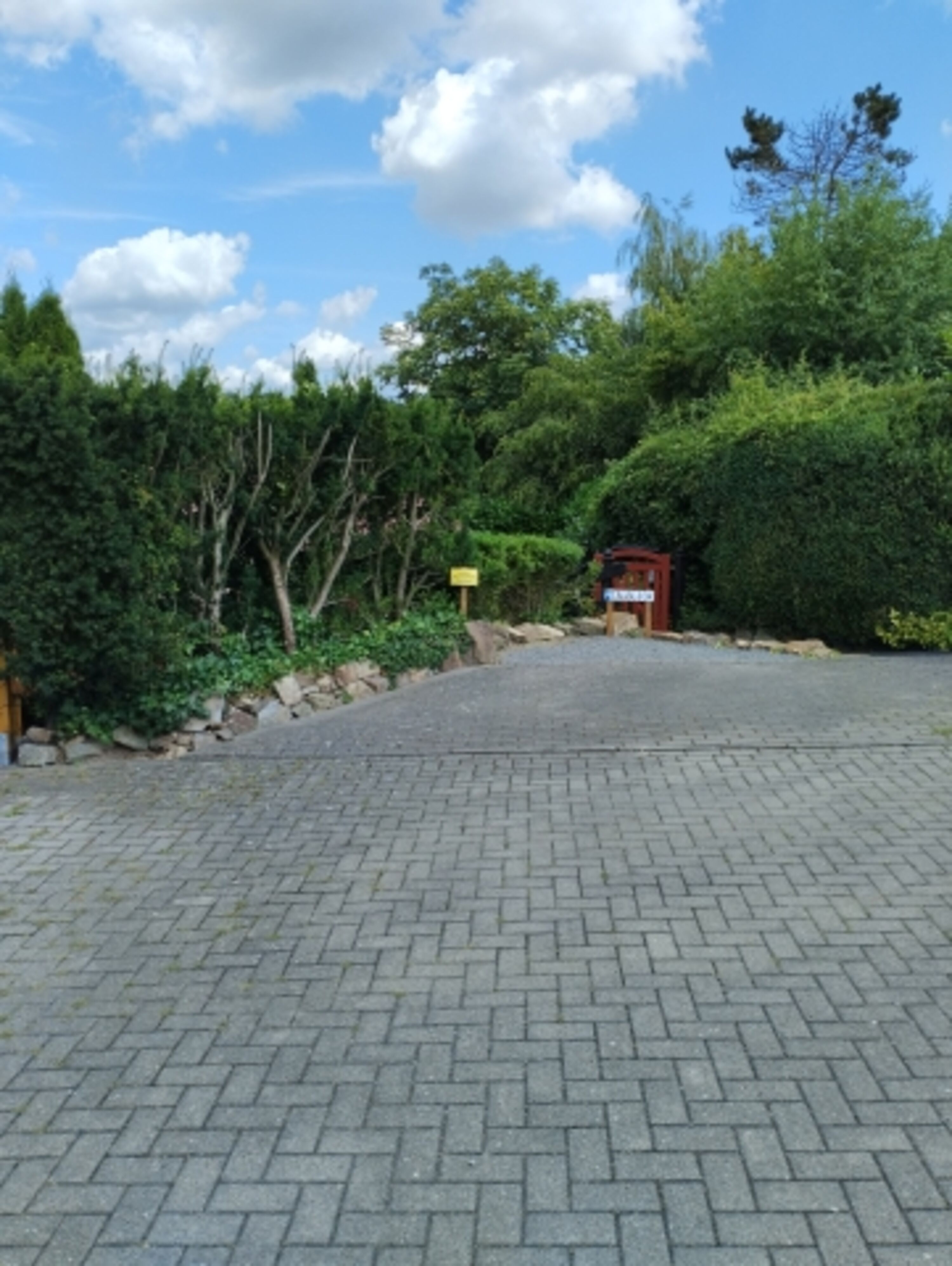 Parkplatz am Haus