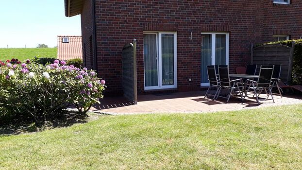 Terrasse mit Blick auf den Deich