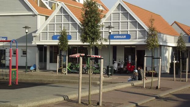 Supermarkt im Zentrum des Parks