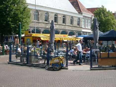 Straßencafe in Zierikzee
